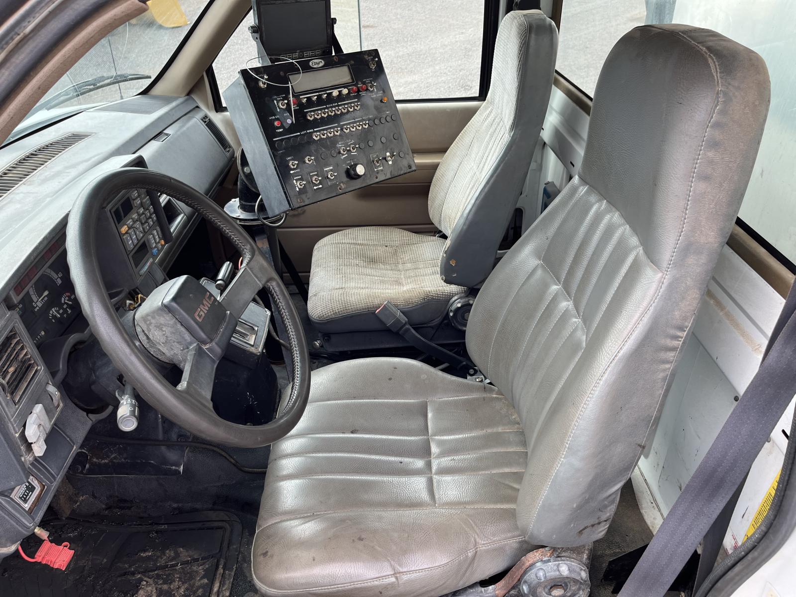 ./imagenes/INVOICE/2019/16599/CAMION PETROLIZADOR GMC TOPKICK (3).JPG